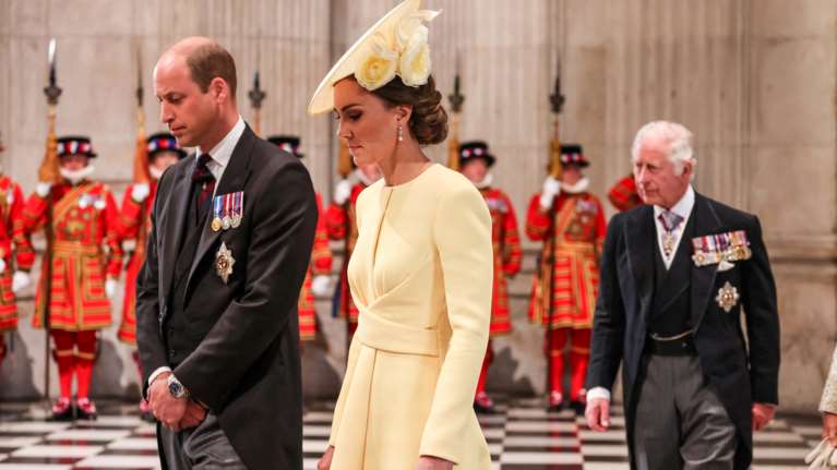 &quot;Η ζωή της ήταν σε πραγματικό κίνδυνο&quot;: Η Κέιτ Μίντλετον πήρε εξιτήριο, αναρρώνει στο σπίτι με τα παιδιά της