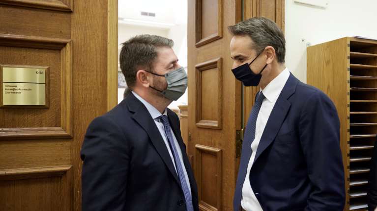 Η πρώτη σκληρή επίθεση της ΝΔ στον Ανδρουλάκη: Ίσες αποστάσεις σημαίνουν ταύτιση με τον Πολακισμό του ΣΥΡΙΖΑ