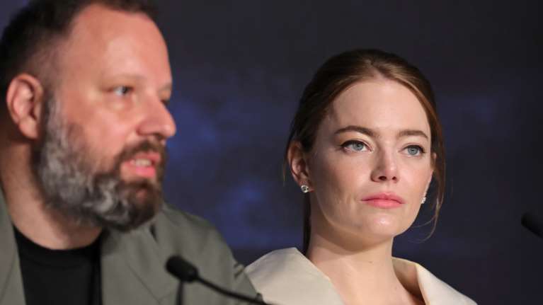 Εκπληξη του Λάνθιμου στις &quot;Νύχτες Πρεμιέρας&quot; - Το μήνυμα της Εμμα Στόουν σε άπταιστα ελληνικά [βίντεο]