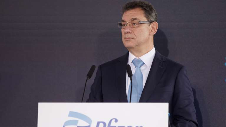 Μπουρλά: Εντός του 2021 τα αποτελέσματα των μελετών για το χάπι της Pfizer -  Εχει σοβαρή αντιική δράση