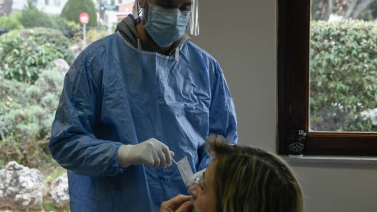 ΕΟΔΥ: Όλα τα σημεία για δωρεάν rapid test σήμερα, Σάββατο