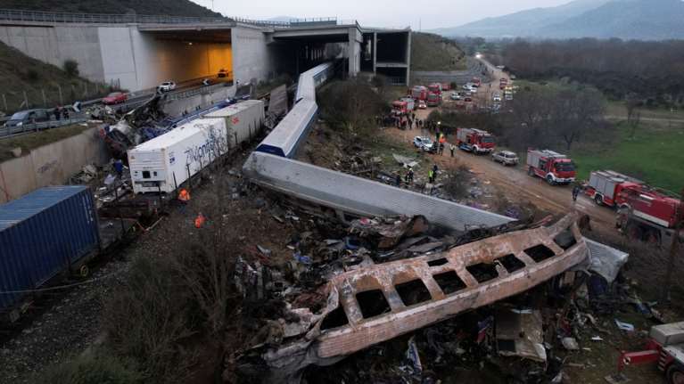 Τραγωδία στα Τέμπη: Από αχθοφόρος του ΟΣΕ, υπάλληλος του υπουργείου Παιδείας και μετά... σταθμάρχης Λάρισας