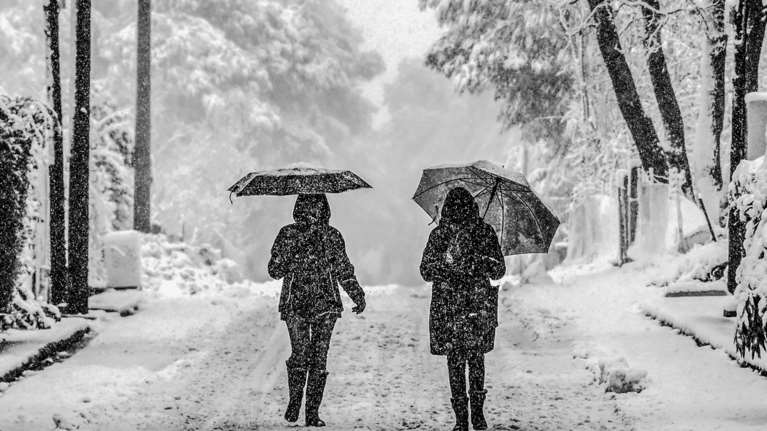 Γ. Τσατραφύλλιας: Οι έξι πόλεις που θα χιονίσει τις επόμενες 30 ώρες - Πότε θα εξασθενήσουν τα φαινόμενα