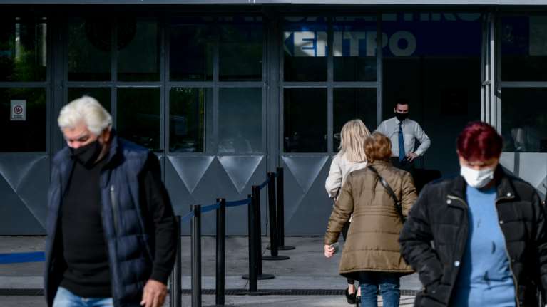 Κορονοϊός: &quot;Πράσινο φως&quot; για τέταρτη δόση στους άνω των 60 - Έκτακτες ανακοινώσεις από το υπουργείο Υγείας