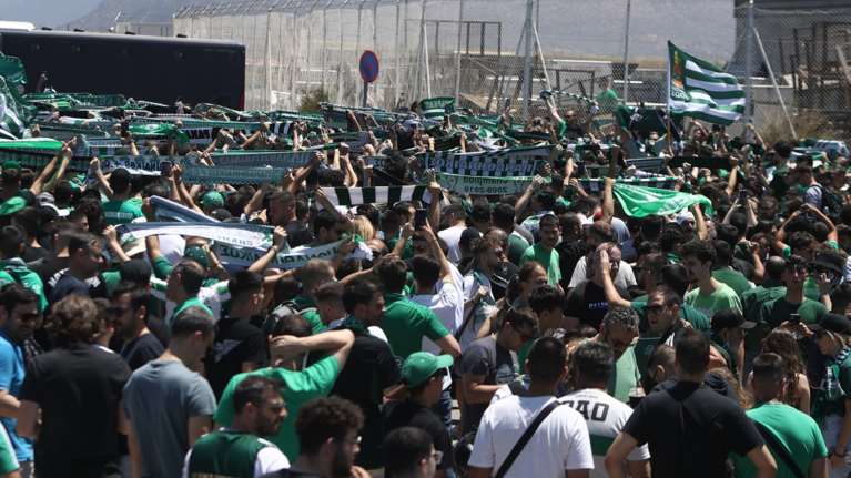 Φιέστα διαρκείας για το 7ο ευρωπαϊκό του Παναθηναϊκού: Από το αεροδρόμιο με ανοιχτό λεωφορείο στο ΟΑΚΑ