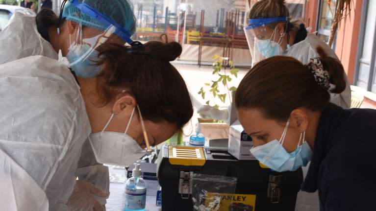 Ευλογιά των πιθήκων: Ποιοι κινδυνεύουν περισσότερο να νοσήσουν - Τι αναφέρει ο ΕΟΔΥ