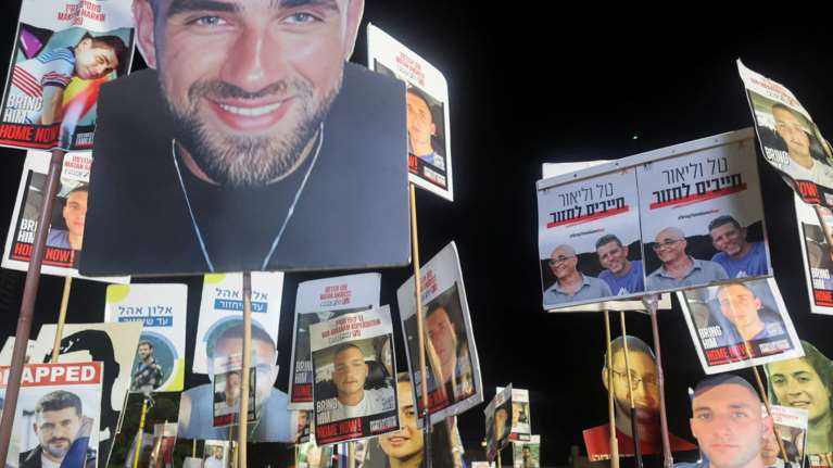 Ο Τραμπ διατάζει το Ισραήλ να σταματήσει "αμέσως" τον βομβαρδισμό της Γάζας - Η Χαμάς συμφώνησε να απελευθερώσει τους ομήρους