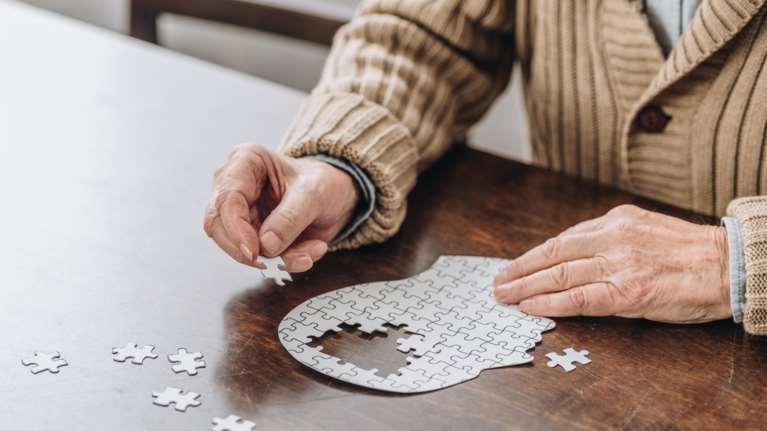 Αλτσχάιμερ: Για πρώτη φορά φάρμακο επιβραδύνει την απώλεια μνήμης και αλλάζει την πορεία της νόσου - Τι έδειξε η μελέτη