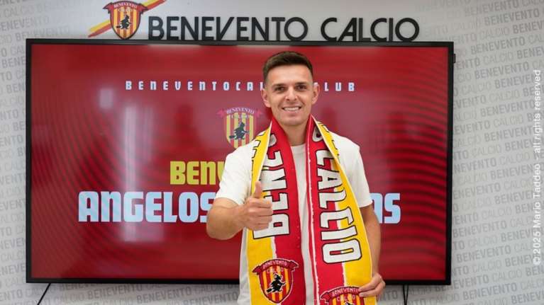 Ιταλία: Υπέγραψε στην Μπενεβέντο ο Τσιγγάρας