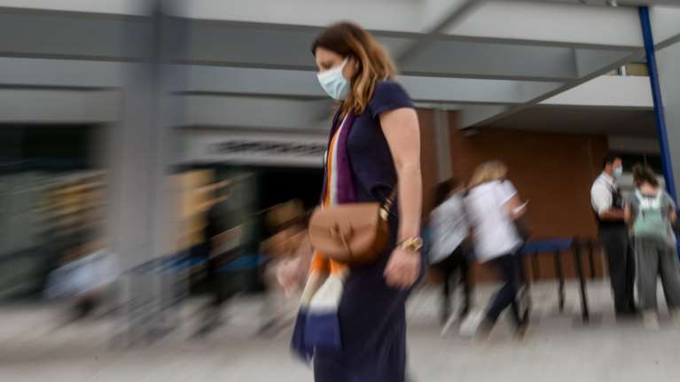 Κορονοϊός: Νέα άνοδος με 2.925 νέα κρούσματα - 21 θάνατοι και 191 διασωληνωμένοι