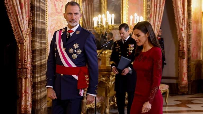 &quot;Μην με αφήσεις ποτέ&quot;: Το δείπνο της Λετίσια με τον εραστή της την παραμονή του γάμου της και η... απόδραση στο Λ.Α.