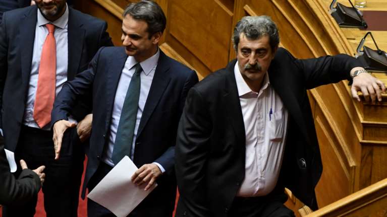 Μητσοτάκης και Πολάκης στην ίδια πτήση για Χανιά - Δεν αντάλλαξαν κουβέντα