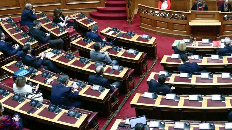 Βουλή: Κριτική αλλά και στήριξη των κοινωνικών φορέων στο εργασιακό νομοσχέδιο