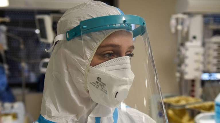 Θωμαϊδης: Πρόβλεψη για πάνω από 3.500 κρούσματα εντός της εβδομάδας