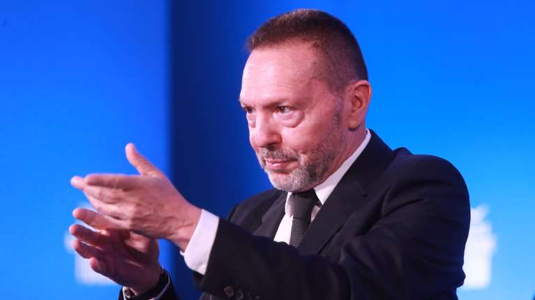 Στουρνάρας: Δεν υπάρχει λεφτόδεντρο - Θα χρεοκοπήσουμε αν αυξήσουμε μισθούς χωρίς αύξηση της παραγωγικότητας