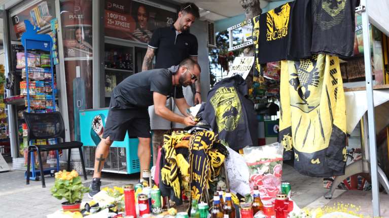 Νέα Φιλαδέλφεια: Συγκλονίζει ο πατέρας του Άλκη - "Χύνεται αίμα στον βωμό της βλακείας και της ηλιθιότητας"