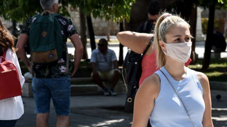 Κορονοϊός: Η Αττική φλερτάρει με το επίπεδο 4 - Ποιες περιοχές είναι στο &quot;κόκκινο&quot;