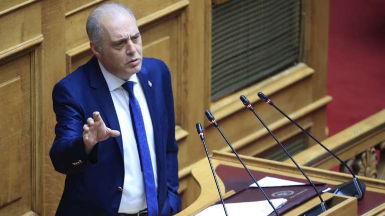 Βελόπουλος κατά Δένδια: Τον προαλείφουν για διάδοχο του Μητσοτάκη - Δεν μπορεί να κάνει τον στρατό &quot;η Αλίκη στο ναυτικό&quot;