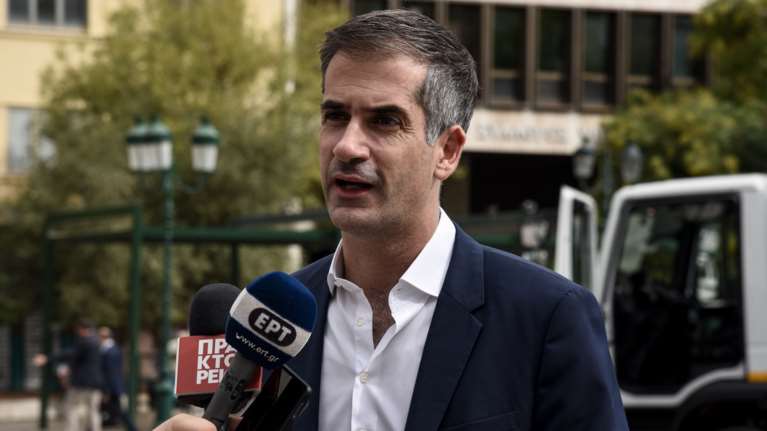 Ο Κώστας Μπακογιάννης για την ασθένεια της Ντόρας: &quot;Η μητέρα μου έχει δώσει πολλή αγάπη και τώρα την παίρνει πίσω&quot; [βίντεο]