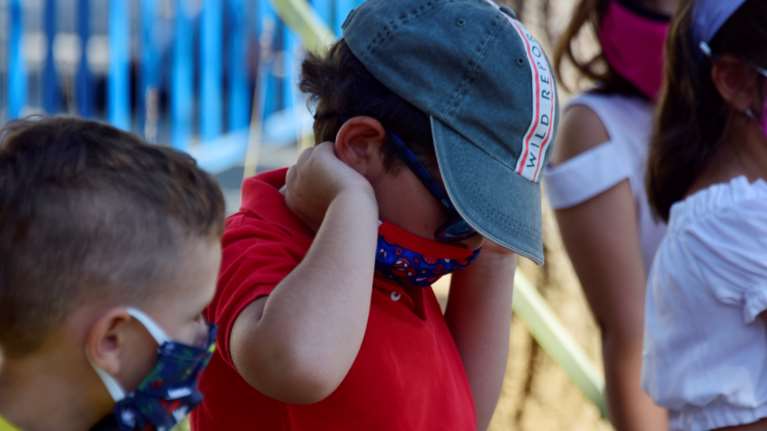 Γραβάνης προς γονείς: Τα παιδιά δεν κινδυνεύουν από το εμβόλιο, αλλά από τον κορονοϊό