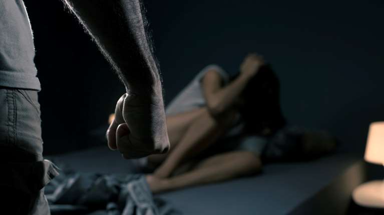 Κρήτη: Την έβριζε και την χτυπούσε καθημερινά - Εφιάλτης για 47χρονη στα χέρια του συζύγου της