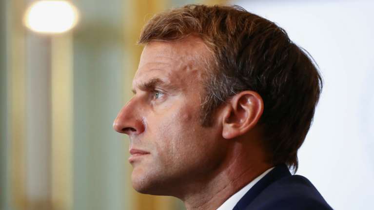 Πόλεμος στην Ουκρανία: Μήνυμα αλληλεγγύης από τον Μακρόν - &quot;Στο μυαλό μας η Ελλάδα για την απώλεια 10 ομογενών&quot;