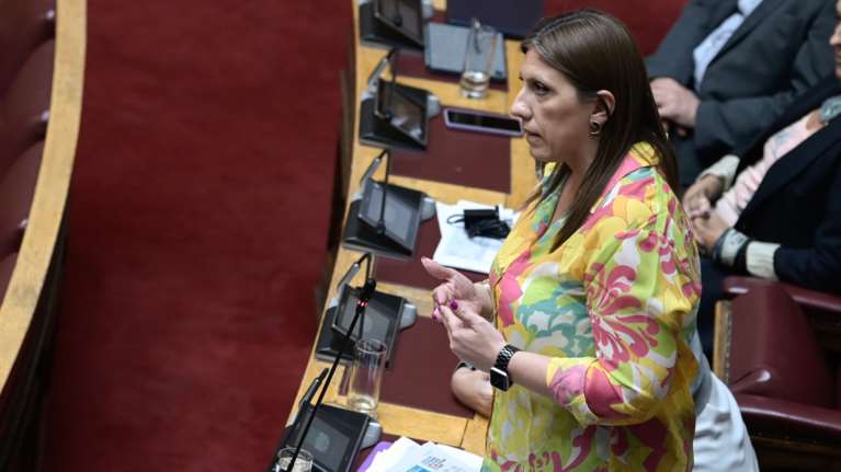 Επίκαιρη ερώτηση Κωνσταντοπούλου σε Μητσοτάκη: Αλαζονεία, υποκρισία και αμετροέπεια απέναντι στους δικηγόρους