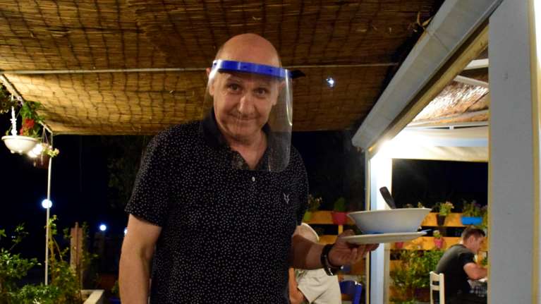 Νέες οδηγίες για τη μάσκα - ασπίδα προσώπου: Η εγκύκλιος από το υπουργείο Υγείας