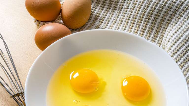 PFAS: Τα &quot;αιώνια χημικά&quot; που δεν εξαφανίζονται ποτέ και εντοπίστηκαν σε ελληνικά αυγά - Πού βρίσκονται, τι προκαλούν