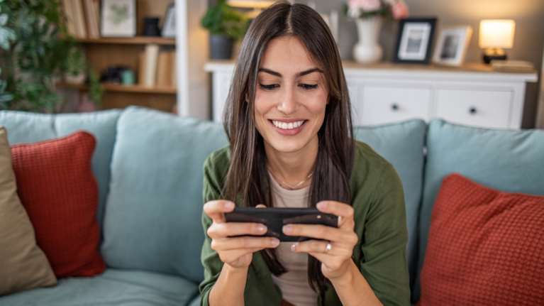 Ρουλέτα του σεξ: Αρρωστημένο challenge στο TikTok – Νεαρές συνευρίσκονται με αγνώστους – Χάνει όποια μένει έγκυος