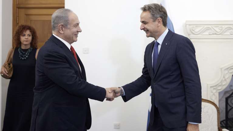 Αναβάλλεται η επίσκεψη Μητσοτάκη στο Ισραήλ - "Λόγοι ασφαλείας δεν την επιτρέπουν"