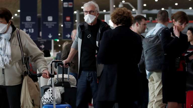 Κορονοϊός: Κλείνει το ένα αεροδρόμιο στη Ρώμη- Λουκέτο στον τερματικό σταθμό στο αεροδρόμιο Σάρλ ντε Γκόλ