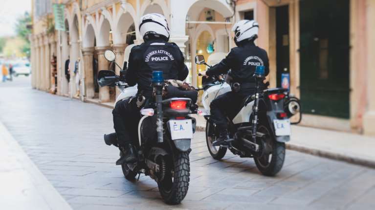 Σοκ στην ψυχιατρική κλινική Κέρκυρας - Ο δράστης κάρφωσε την 63χρονη 12 φορές σε πρόσωπο και λαιμό με το στιλό