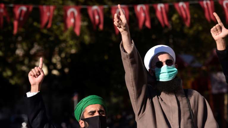 Πέντε χρόνια από το περίεργο πραξικόπημα στην Τουρκία: Η νύχτα που τράνταξε αλλά δεν γκρέμισε τον Ερντογάν