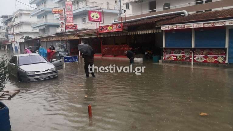 Κακοκαιρία Άριελ: Διακοπές κυκλοφορίας και προβλήματα σε Πιερία και Χαλκιδική - Χωρίς ρεύμα περιοχές της Θέρμης
