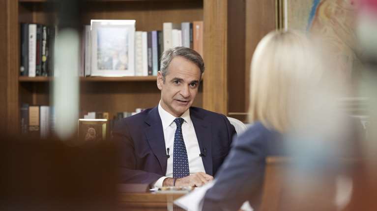 Οι αιχμές Μητσοτάκη σε Καραμανλή - Βαληνάκη: &quot;Δεν θυμάμαι καμιά σημαντική πρωτοβουλία για τα ελληνοτουρκικά&quot;