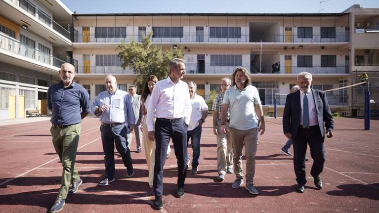 Μητσοτάκης από το 3ο Γυμνάσιο Ζωγράφου: Έως τις αρχές Σεπτεμβρίου θα έχουν ανακαινιστεί 431 σχολεία σε όλη τη χώρα