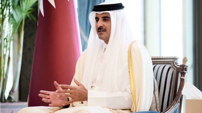 Στην Αθήνα αύριο ο Εμίρης του Κατάρ - Επενδύσεις και περιφερειακές εξελίξεις στην ατζέντα της συνάντησης με τον Μητσοτάκη