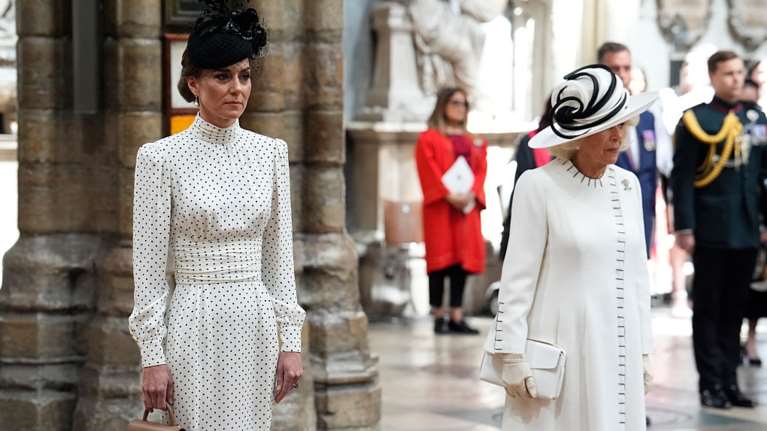 Κέιτ Μίντλετον: Με ασυναγώνιστο στιλ στο πλευρό του Γουίλιαμ - Η επανένωση με τον Κάρολο και την Καμίλα