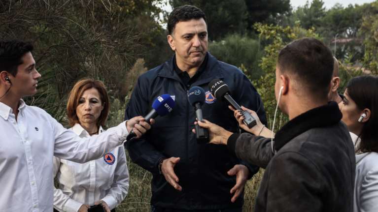 Αυτοψία Κικίλια στο Μεγάλο Ρέμα της Ραφήνας: &quot;Αυτό είναι ένα χάλι εδώ πέρα - Απαιτούνται μέτρα τώρα&quot;