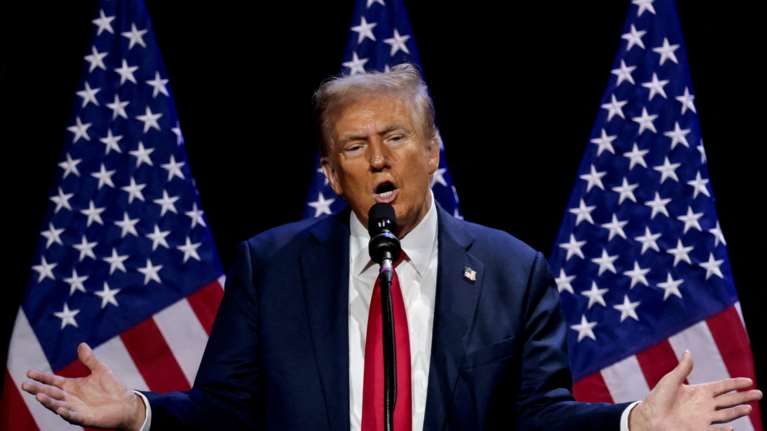 ΗΠΑ: Ο Τραμπ θα είχε καταδικασθεί αν δεν είχε εκλεγεί, σύμφωνα με την έκθεση του ειδικού εισαγγελέα Τζακ Σμιθ