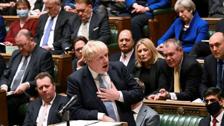 Νέο χτύπημα για τον Μπόρις Τζόνσον: Πρόταση δυσπιστίας από πρώην υπουργό του μετά τα... έξι κορονοπάρτι