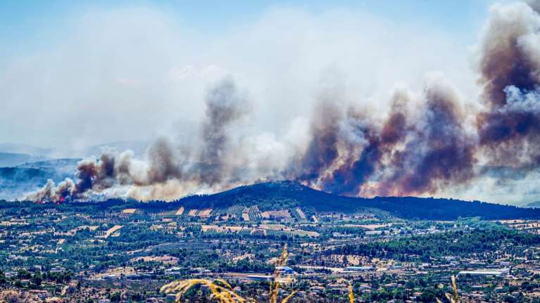 Φωτιά στην Αττική: Ο Λέκκας για το &quot;εκρηκτικό κοκτέιλ&quot; που οδήγησε στην γρήγορη εξάπλωση του μετώπου
