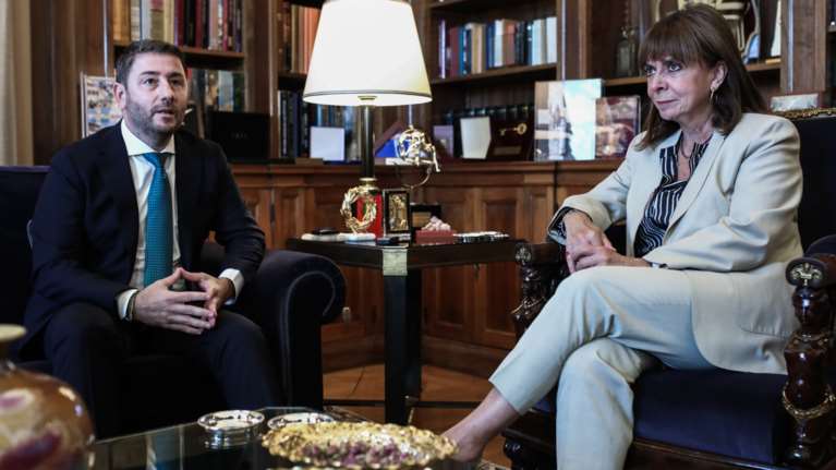 Καρφί Σακελλαροπούλου για την υποκλοπή Ανδρουλάκη: Κάθε εξαίρεση από το απόρρητο πρέπει "να ερμηνεύεται στενά"