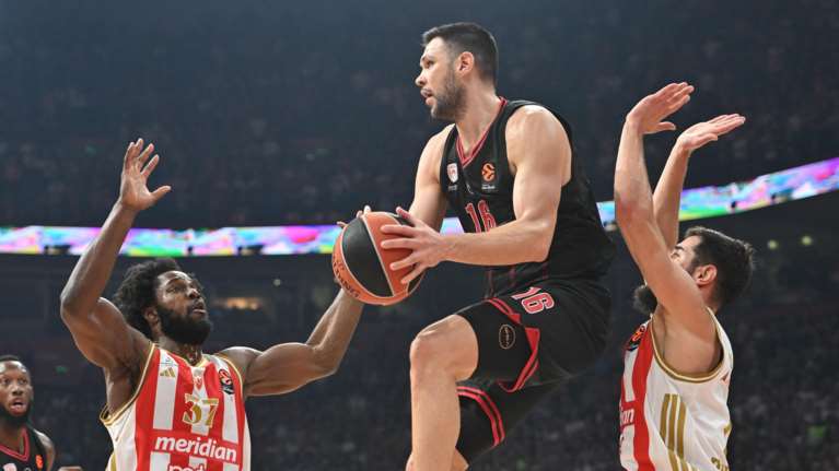 Ερυθρός Αστέρας - Ολυμπιακός 91-80: &quot;Βραχυκύκλωσε&quot; στο Βελιγράδι και είδε την κορυφή να απομακρύνεται