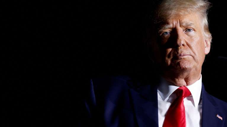 Τραμπ: Ρατσιστής, ξενοφοβικός και άσχετος - Ο 45ος πρόεδρος των ΗΠΑ ξεγυμνώνεται σε μια νέα βιογραφία του