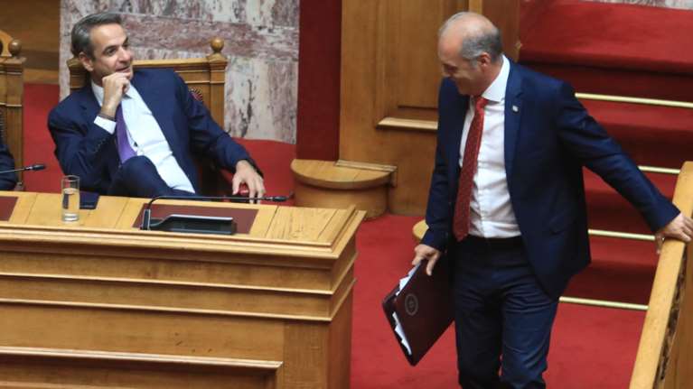 Βελόπουλος κατά Μητσοτάκη: Είμαστε βέβαιοι ότι δεν έχει νοικιάσει ποτέ στη ζωή του σπίτι