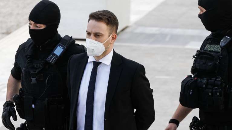 Επεισοδιακή διακοπή της δίκης Αναγνωστόπουλου - Δεν πήγε στο δικαστήριο επειδή διαβάζει για τις Πανελλήνιες