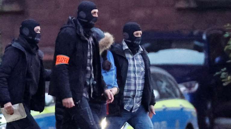 Γερμανία: Ποιοι είναι οι &quot;Πολίτες του Ράιχ&quot; που ετοίμαζαν πραξικόπημα - Αρνητές κορονοϊού, ακροδεξιοί και συνομωσιολόγοι