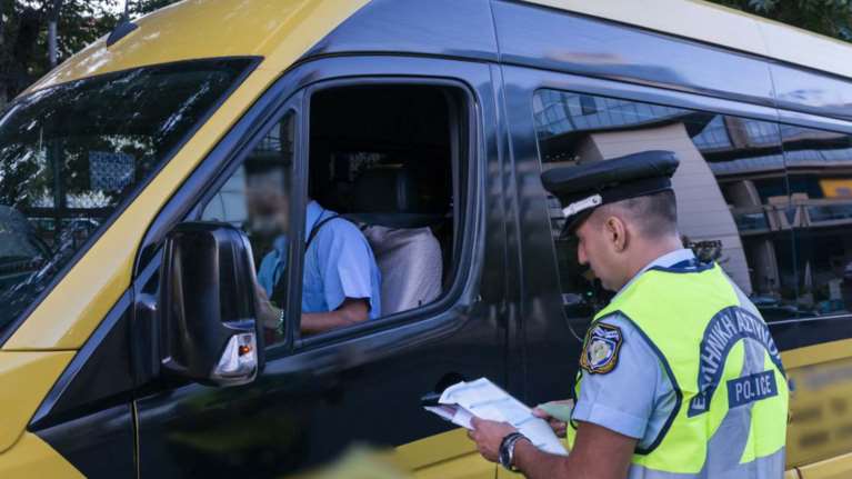 Αλλαγές στη μετακίνηση των μαθητών- Τα μισά παιδιά πλέον στα λεωφορεία